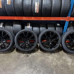 (Set 4) 22x9  Jeep/Durango hellcat/trackhawk style Rims Et 32 285/35/22 Arroyo all season tires 