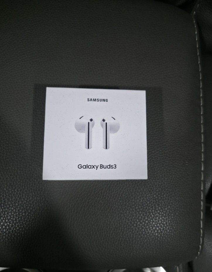 SAMSUNG GALAXY BUDS 3 (BRAND NEW)