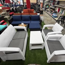 I'm selling this patio set