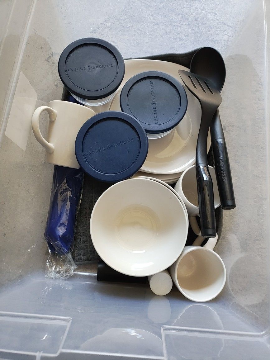 Dishes/Pots/Kitchen Stuff