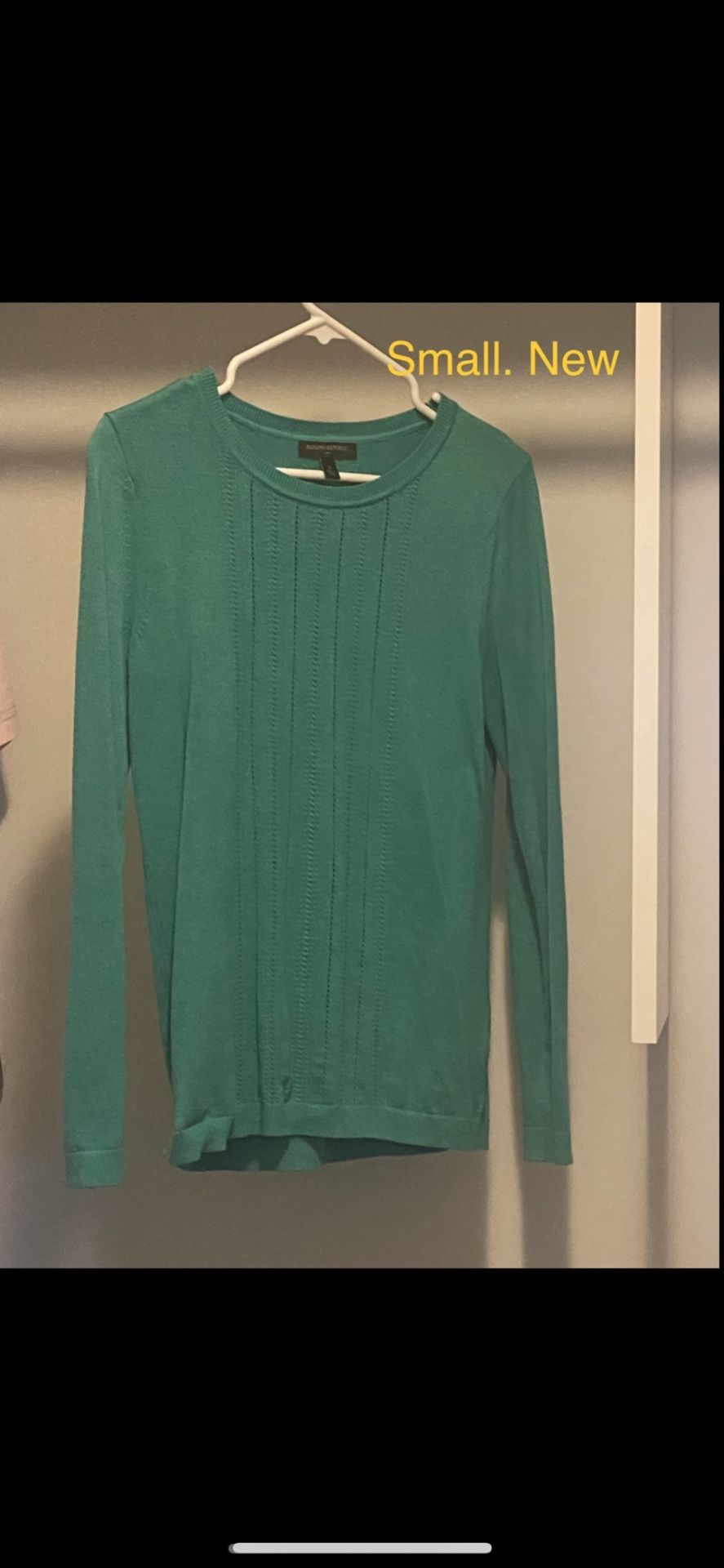 New Banana Republic. Small