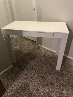 Used 39” x 20” x 30” White Parsons Desk