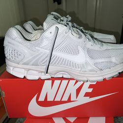 Nike Zoom Vomero 5 Size 14