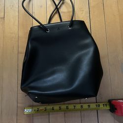 Black Purse 