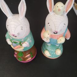 2 Rabbit figurines 