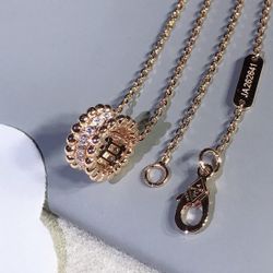 Round bead necklace