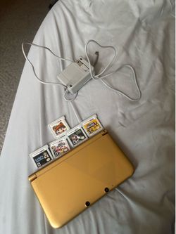 Zelda 3ds XL with games and charger