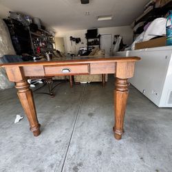 8 Chair Dinning Table 