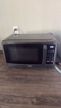 Toshiba Countertop Microwave Oven