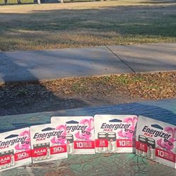 20 Bucks Bundle Of Batteries 