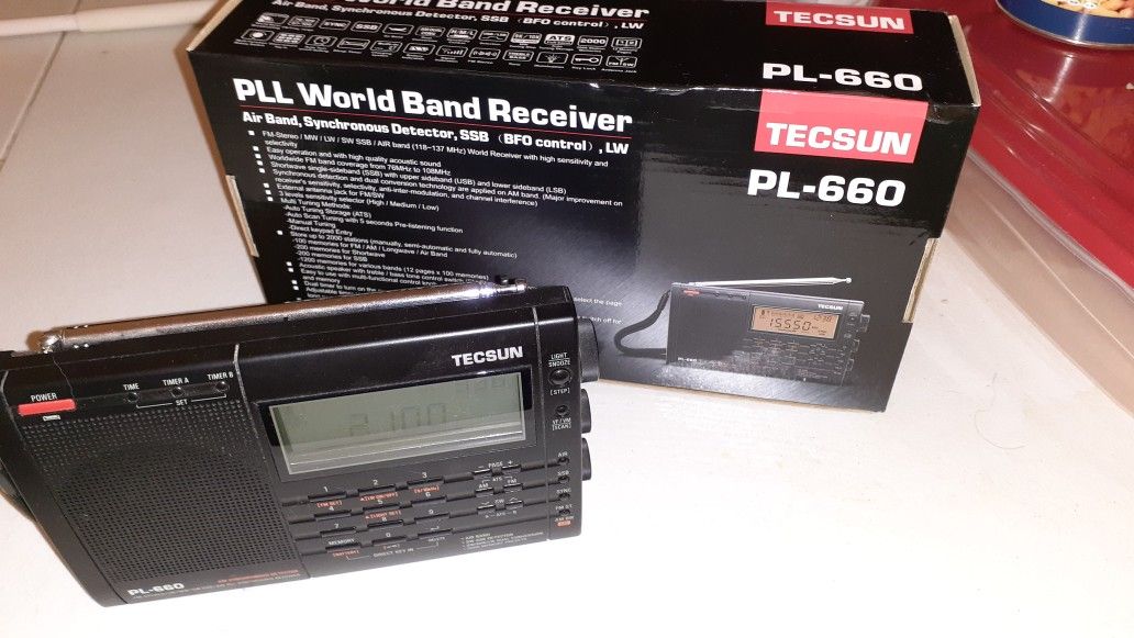 Tecsun PL-660 World Band Receiver