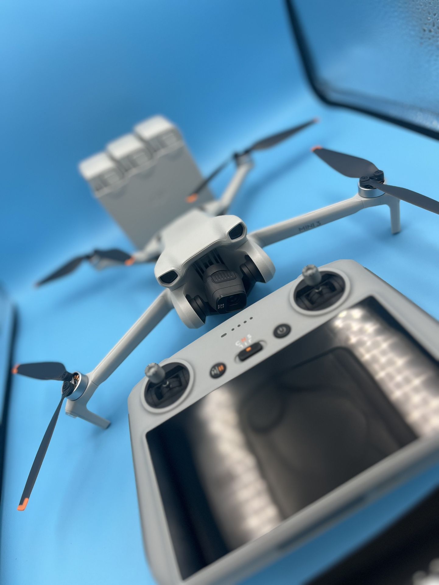 DJI Mini 3 Pro (Fly More Combo) + 128GB SD Card