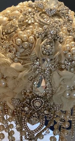 Vintage Broach Wedding Bouquet