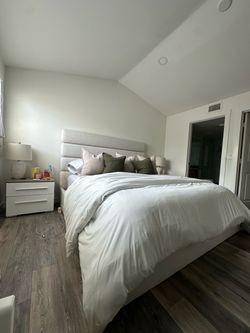 King size bed