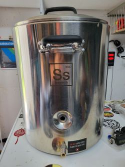 Ss Brewtech 10 Gallon Stainless Steel Mash Tun plus more