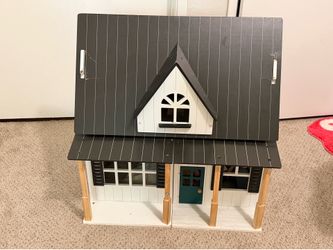 Modern Wooden Dollhouse with Furniture Included – Good Condition