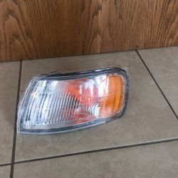 Honda Odyssey 1995 To 2003 Park Signal Side Marker Lamp Driver Side Assembly 