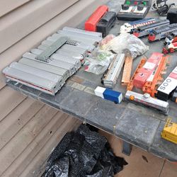 Ho And 027 Guage 9 Locomotives 4 Power Supplies 