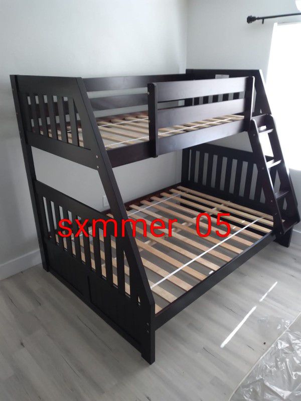 Bunk Bed Full Over Twin  With Matress New Inside The Box 📦 Available In White Color Only Same Day Delivery 