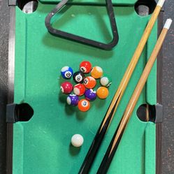 Mini Pool Table