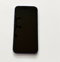 iPhone 16 - Ultramarine -look brand new - unlocked- $600