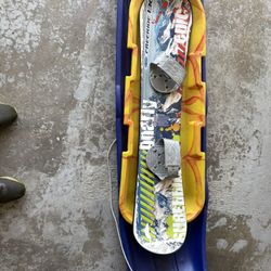 2 Tobaggans/Kid Snowboard