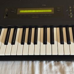 Korg M1 Music Workstation Keyboard – Classic 80s/90s Synth – Great Condition