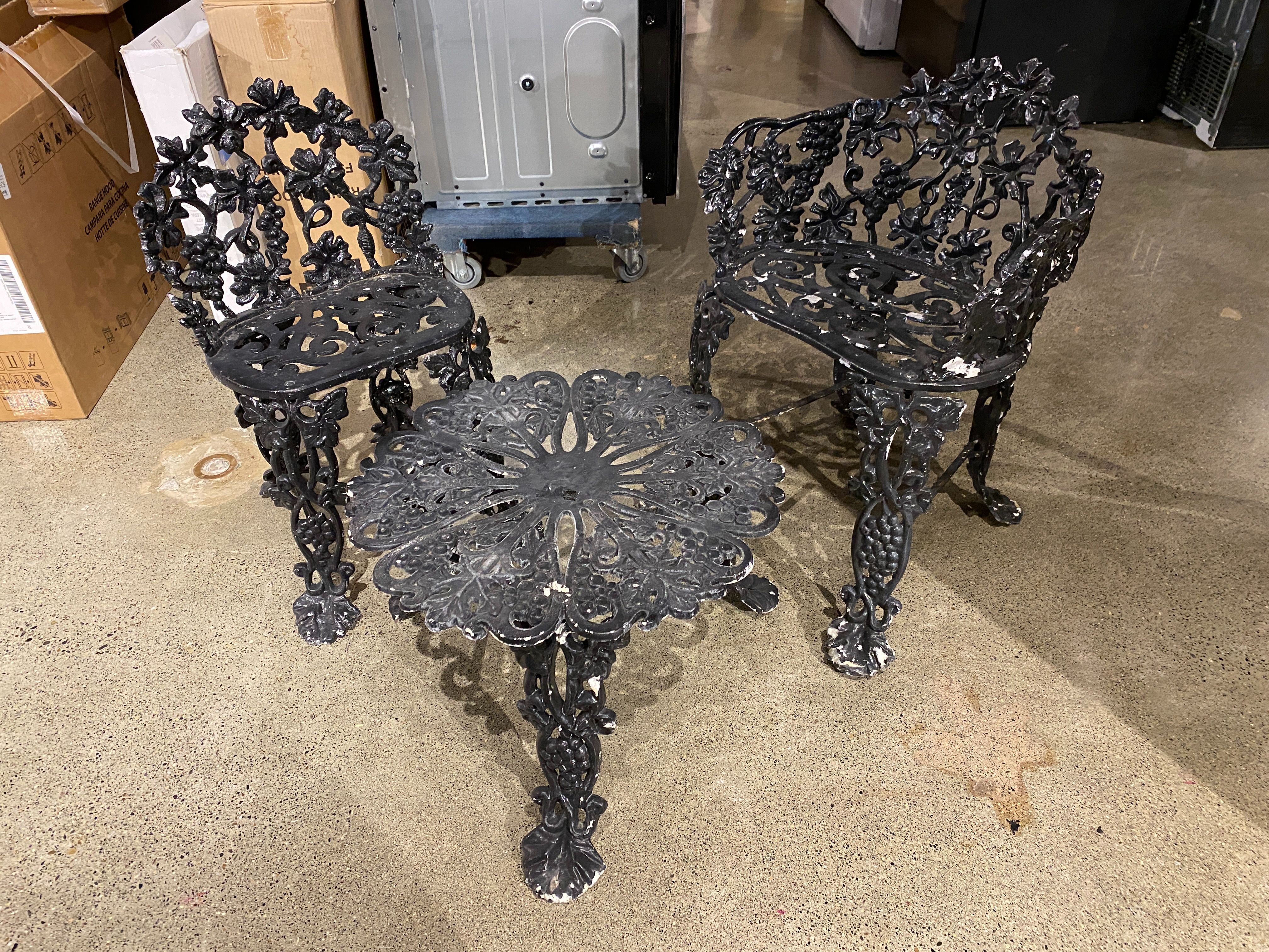 Petite Cast Iron Grapevine Leaves Garden Bistro Set