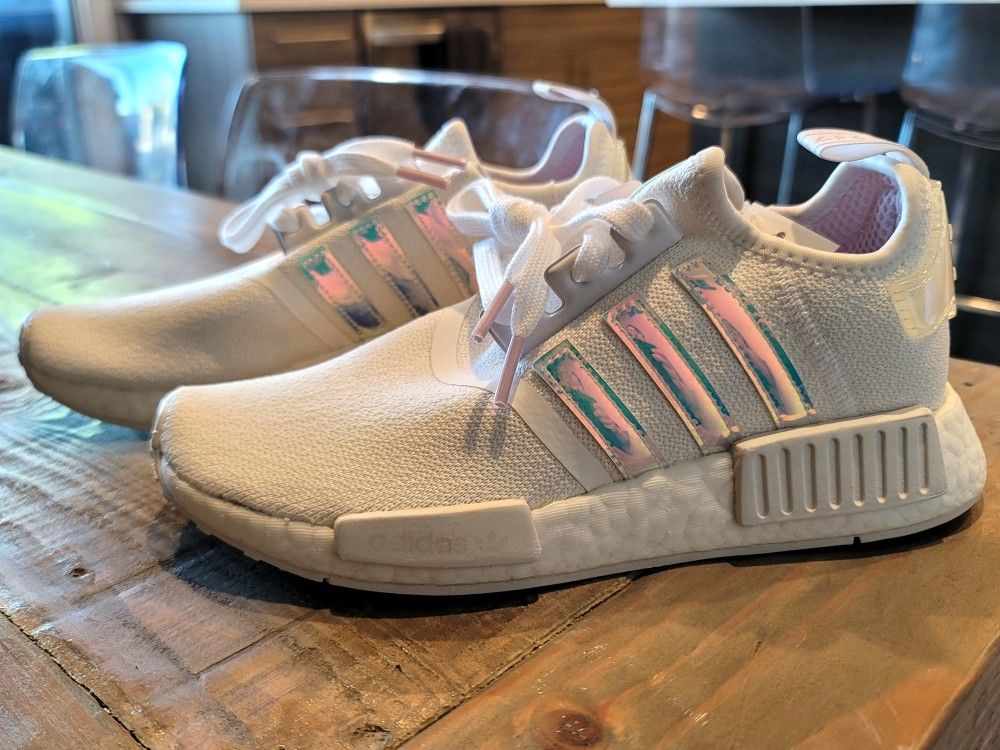 ***BRAND NEW Women's Size 6.5 Adidas NMD R1 "White Iridescent"***