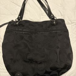 Coach Black Signature Tote (K1120-18988)