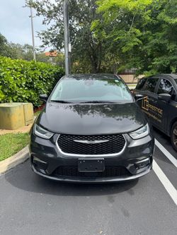 2022 Chrysler Pacifica Hybrid