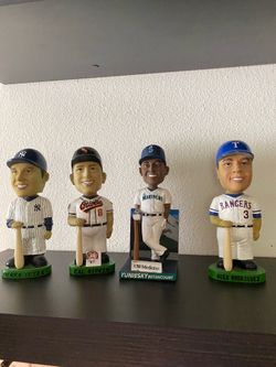 Bobble heads, four different