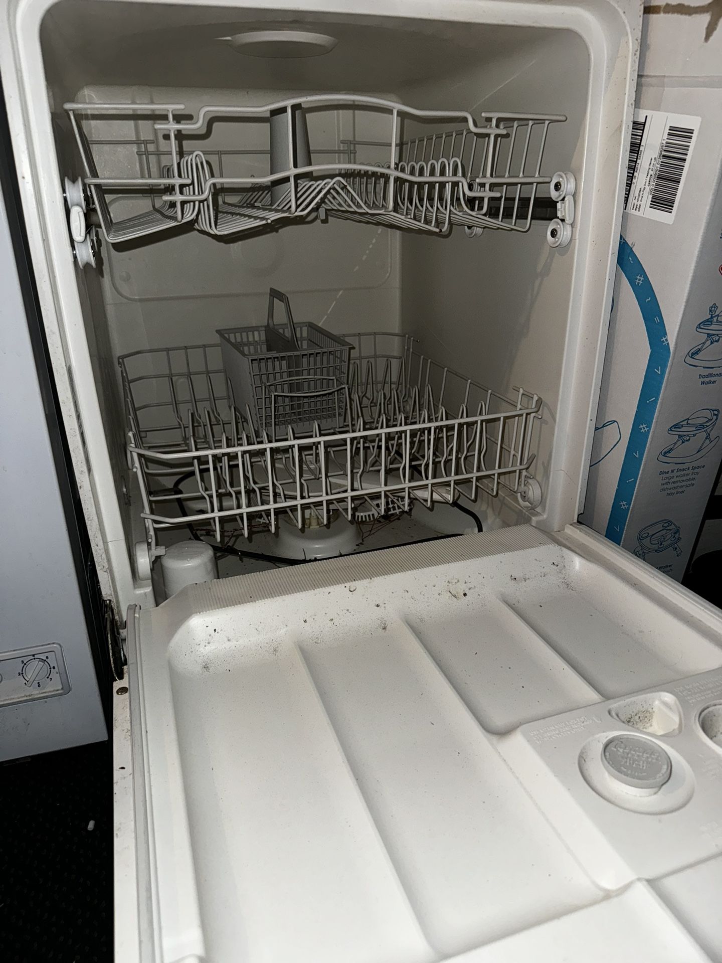 Dishwasher 