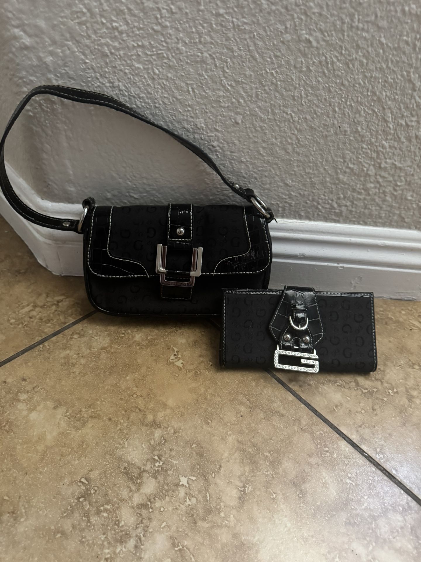 Guess Purse And Wallet