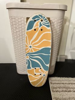 Bobby small skateboard