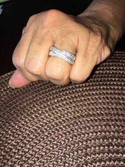 Women’s ring SIZE 7-8