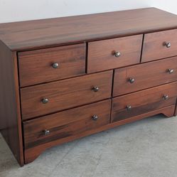 Dresser With Broken Drawers 