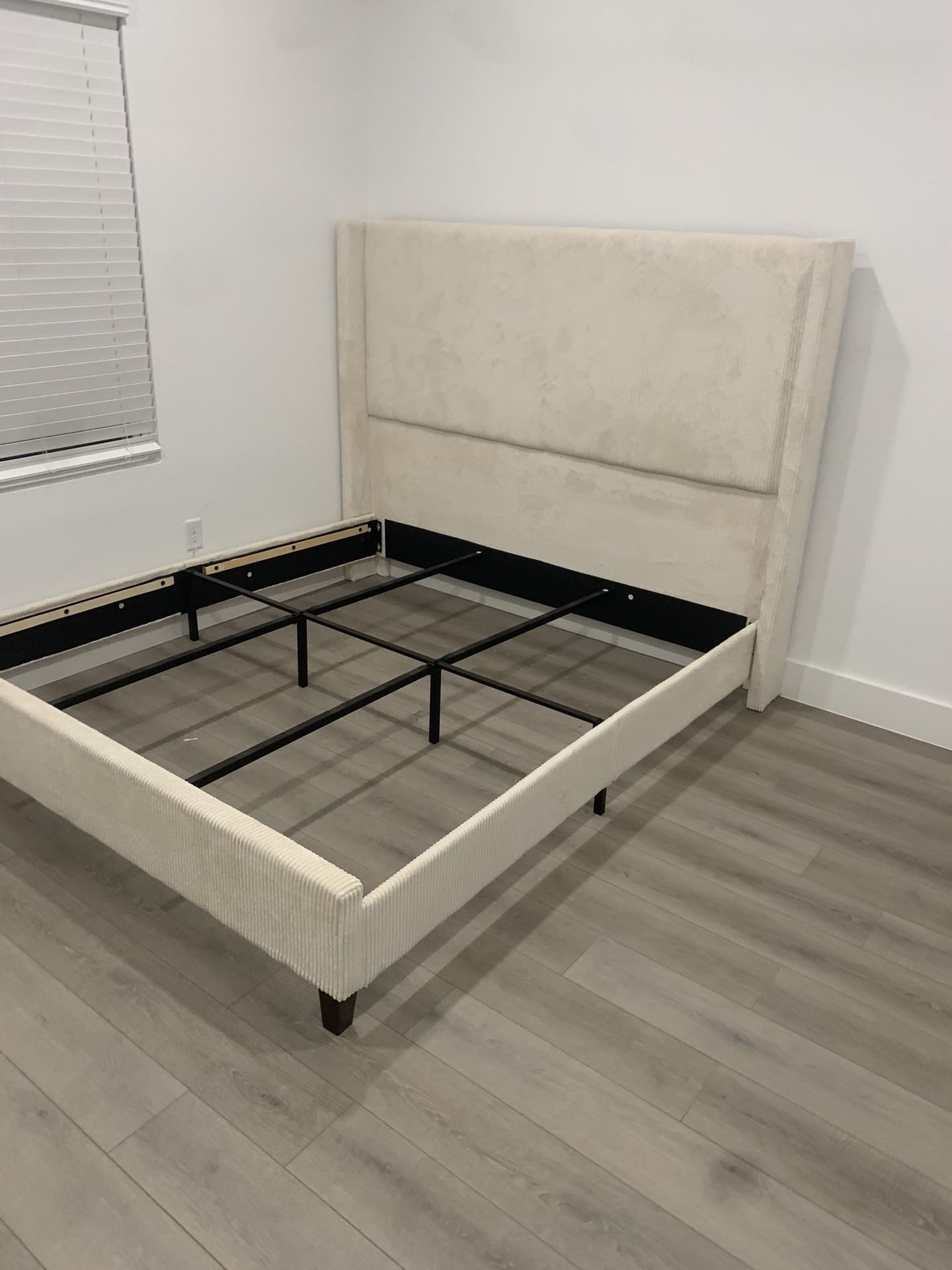 King size bed, With Mattress And New Mattress Protector