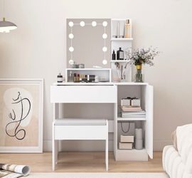 Vanity table