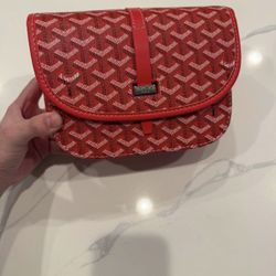 Segoyard Red Crossbody Saddle Bag – Mini Designer Style Shoulder Bag