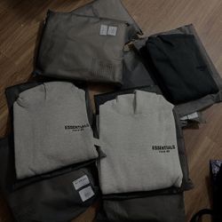 Essential hoodies all colorways and sizes 👀💸🌴