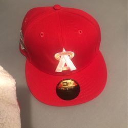 Angels Fitted Size 7 1/8