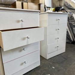 Four Drawer Matching Set Of Two Dressers Nightstands 