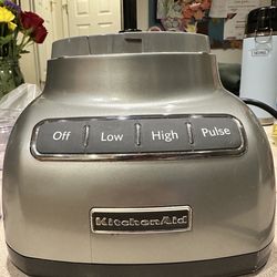 KitchenAid Food Processor – Multiple Attachments – Excellent Condition