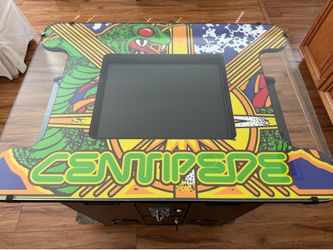 Arcade Machine cocktail Table great condition.