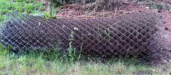 6 foot Chain Link fencing -7 rolls $20.00 EACH ROLL