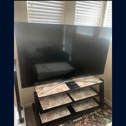 Selling big Tv and Table