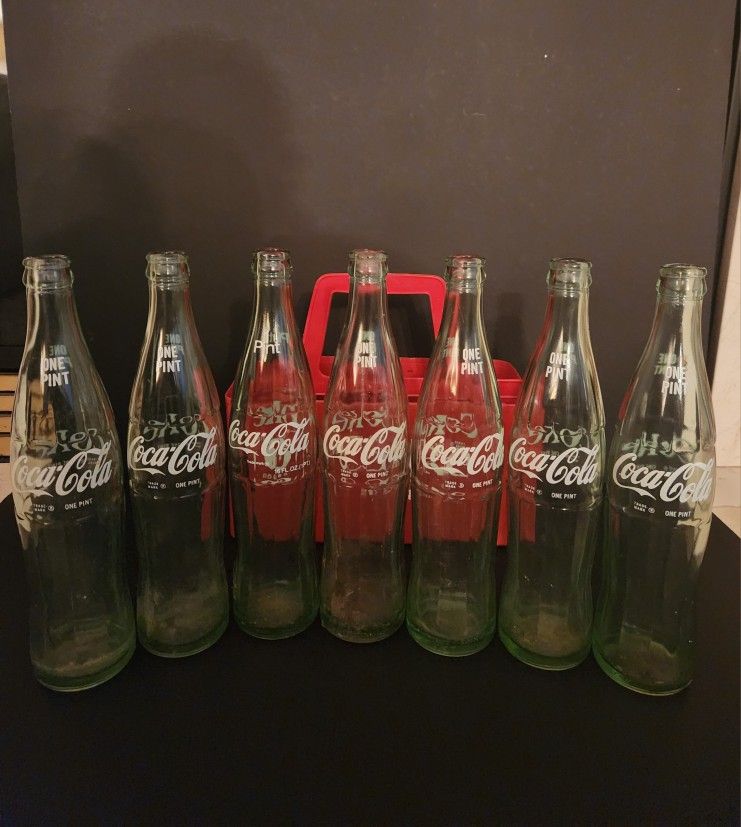 Vintage Coca-Cola Coke Red Plastic Carrier Holds 8 One Pint Size Bottles
