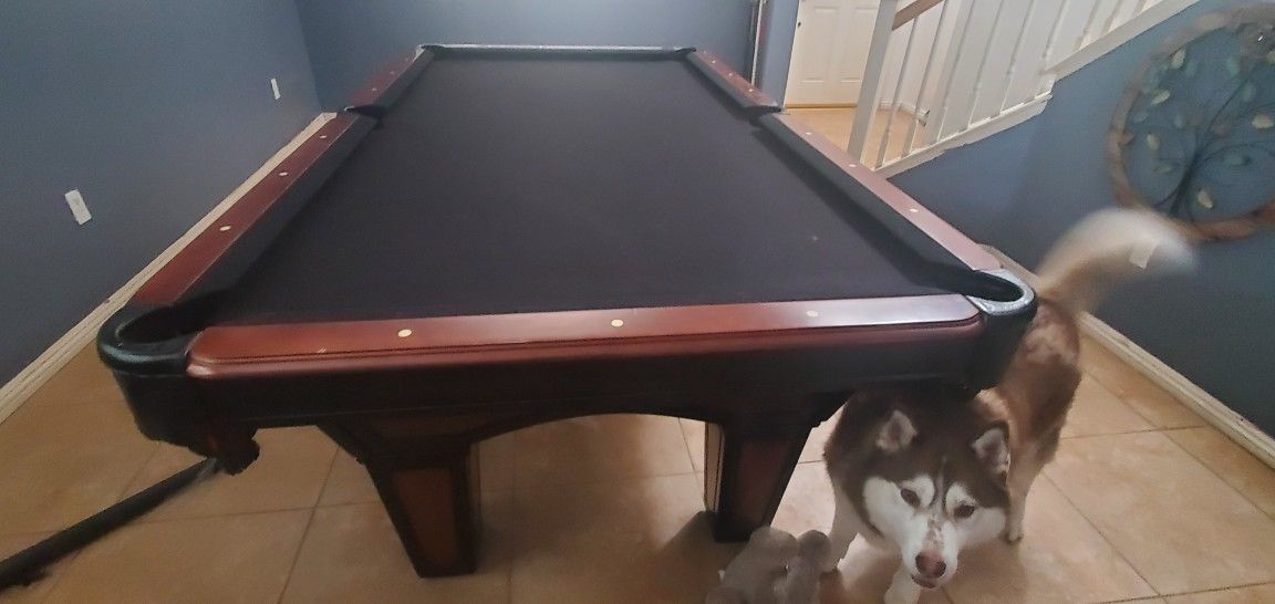 8 Foot High End Pool Table