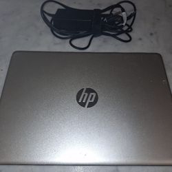 HP "15 64 - HD Graphics 620 Laptop